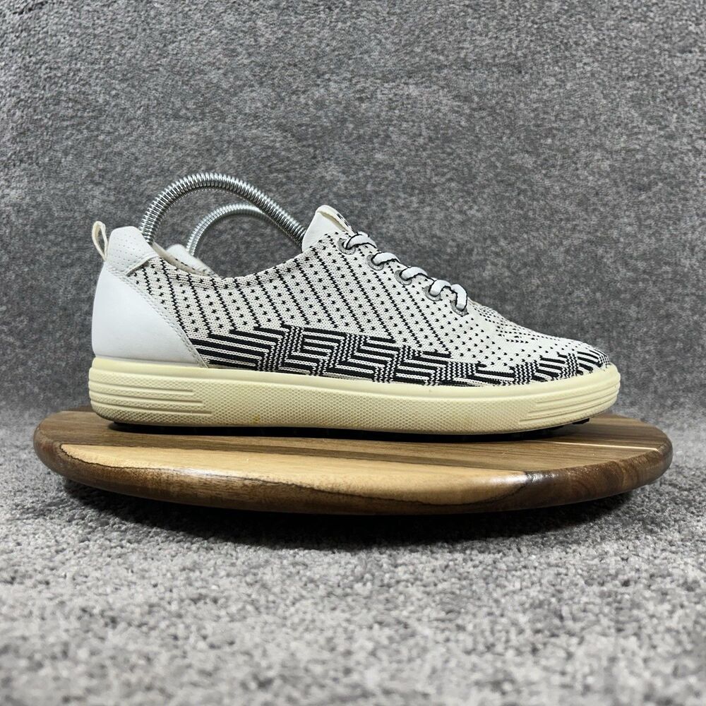 ECCO Soft Hydromax Women’s Size EU 40 US 9 White Knit Spikeless Golf Shoes Used